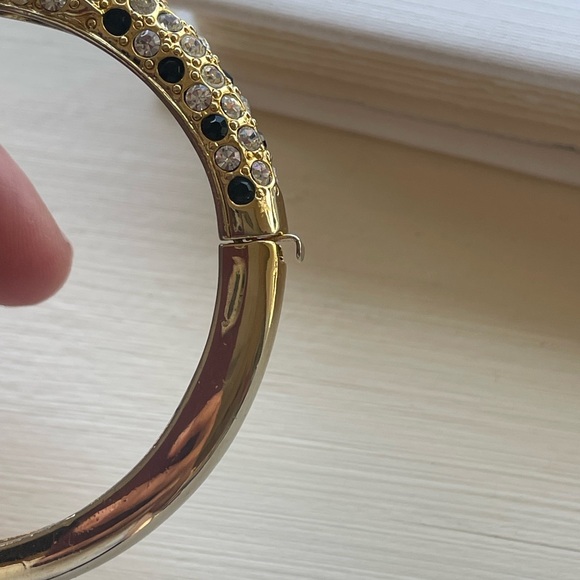 Vintage Leopard Panther Bracelet Gold Tone Rhinestone Hinged Bangle Animal Head - Picture 6 of 8